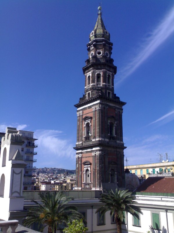 Campanile_della_Basilica_del_Carmine_Maggiore