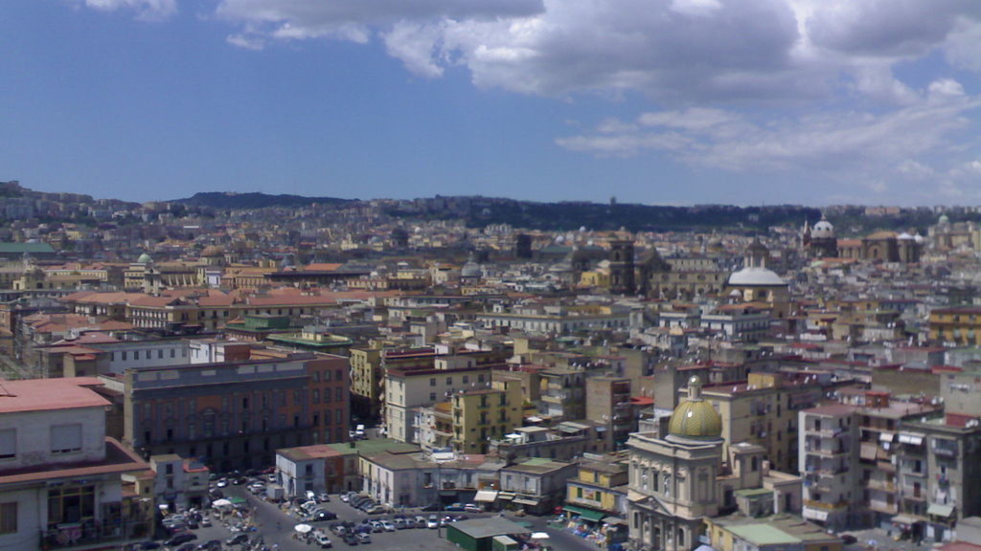 1024px-piazza_mercato